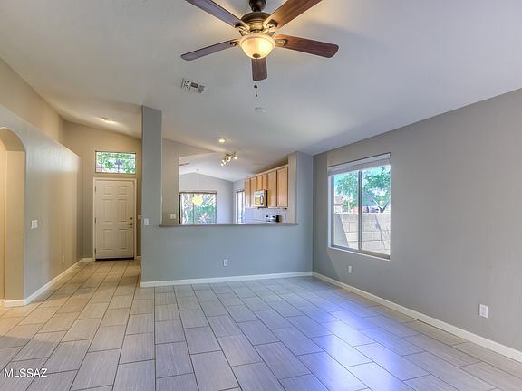 5th image of 2330 N Emerald Lake Ct