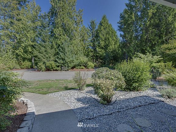 3rd image of 1290 Raven Creek Drive NW