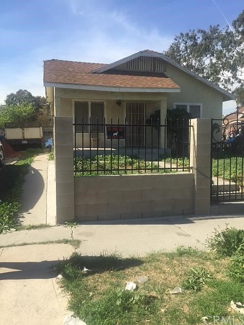 2nd image of 2521 Alsace Ave