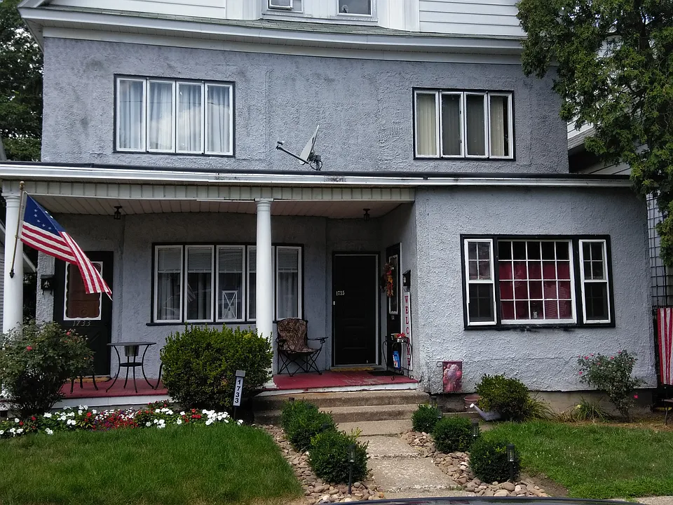 1733 Madison Ave
