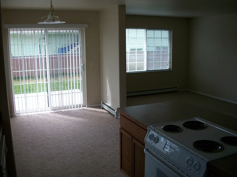 1304 W Babcock St #D — Photo 12