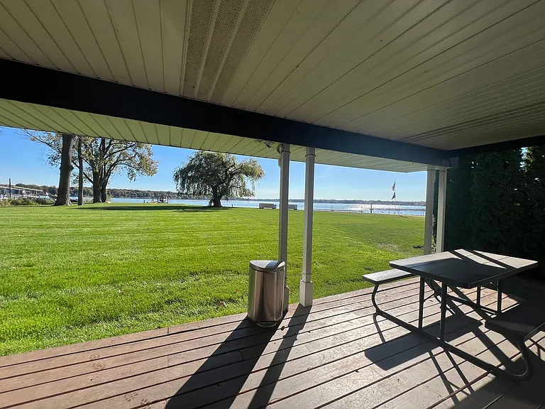 327 Big Bay Dr — Photo 4