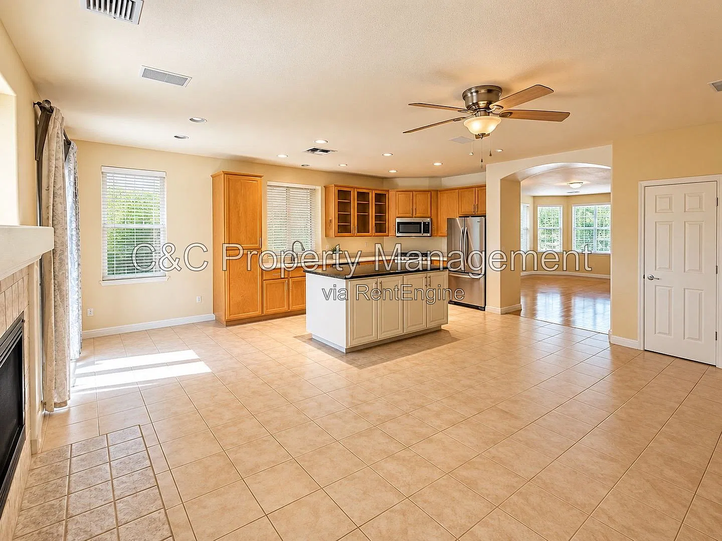 3 bed, 2.0 bath, 1850 sqft, $2,800 — Photo 4