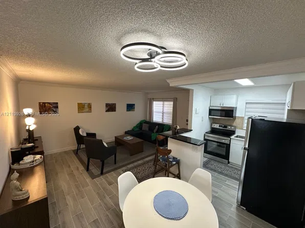 2008 Jackson St APT D3, Hollywood, FL 33020
