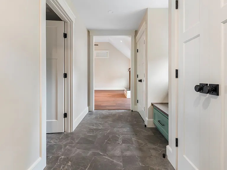 669 Lincoln Ave — Photo 13