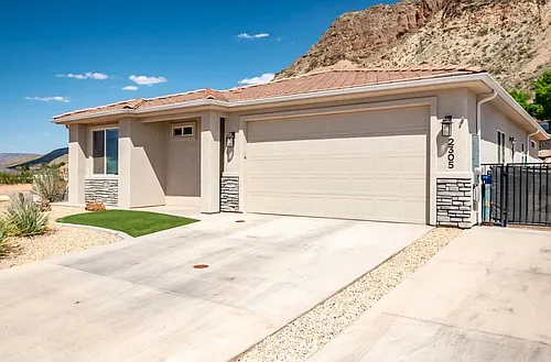 2305 S 630 W Photo 1