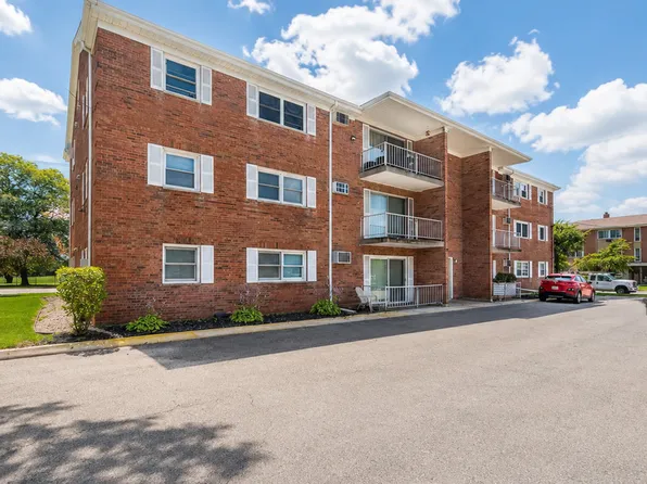 4420 W 111th St APT 104, Oak Lawn, IL 60453