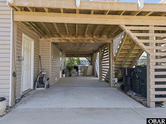 5th image of 3950 Pineway Dr
