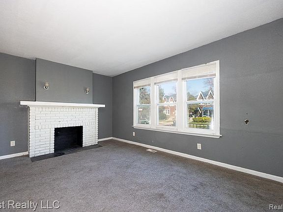 4th image of 3795 Kendall St