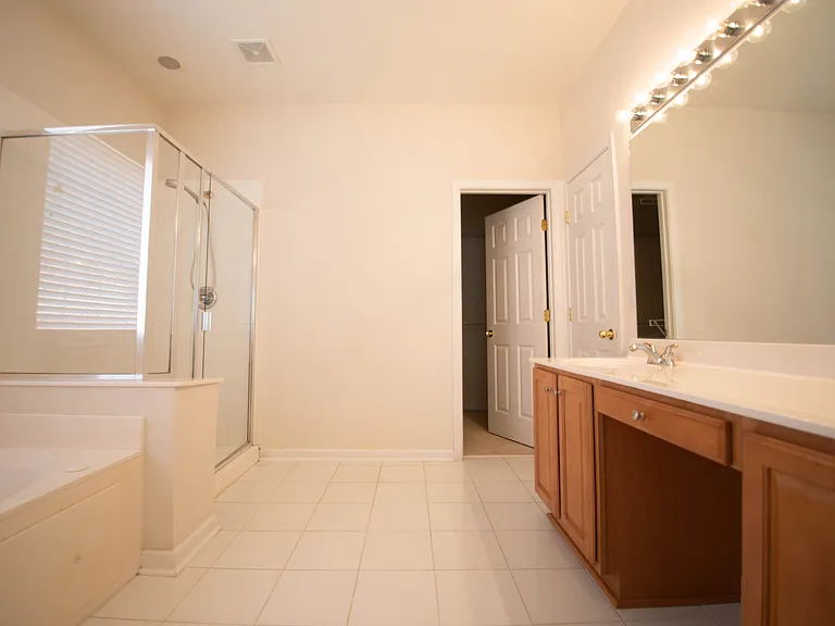 9750 Jupiter Forest Dr — Photo 10