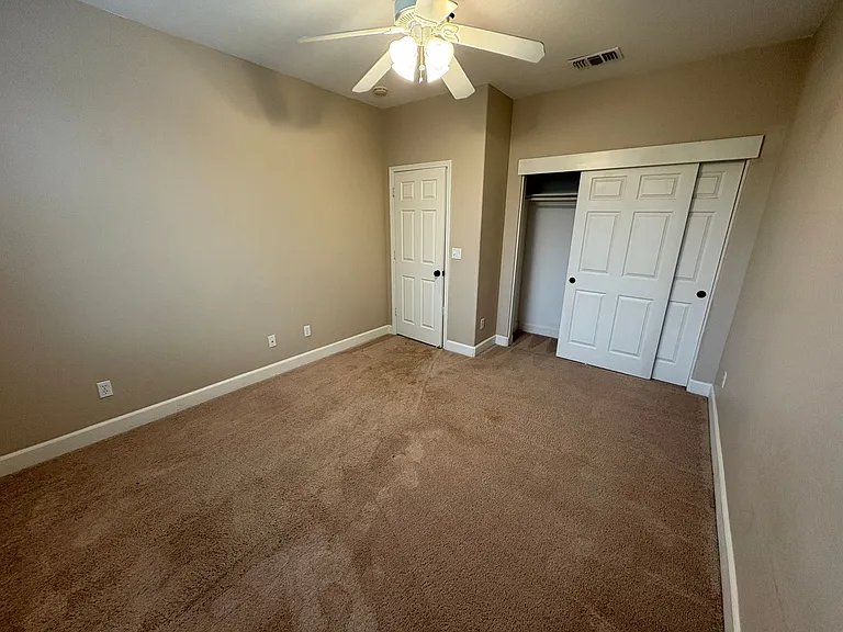 3116 W Buena Vista Ave — Photo 18