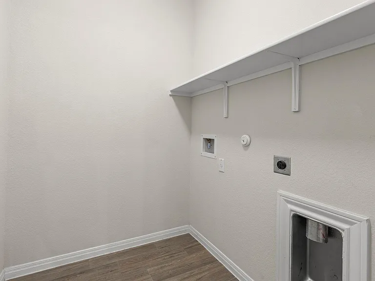 9802 Acero Dr — Photo 25