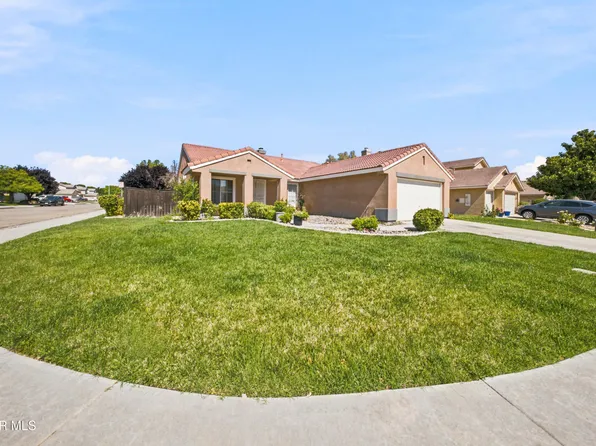 44701 Sandhurst Ln, Lancaster, CA 93536