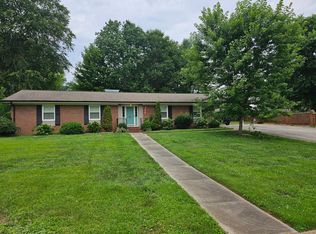 105 Starrett Ln, Morganton, NC 28655