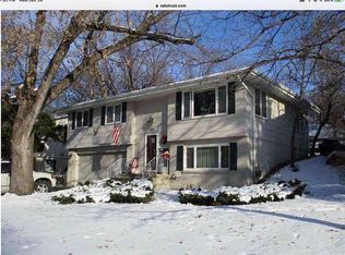 333 Madison Ave N, Hopkins, MN 55343