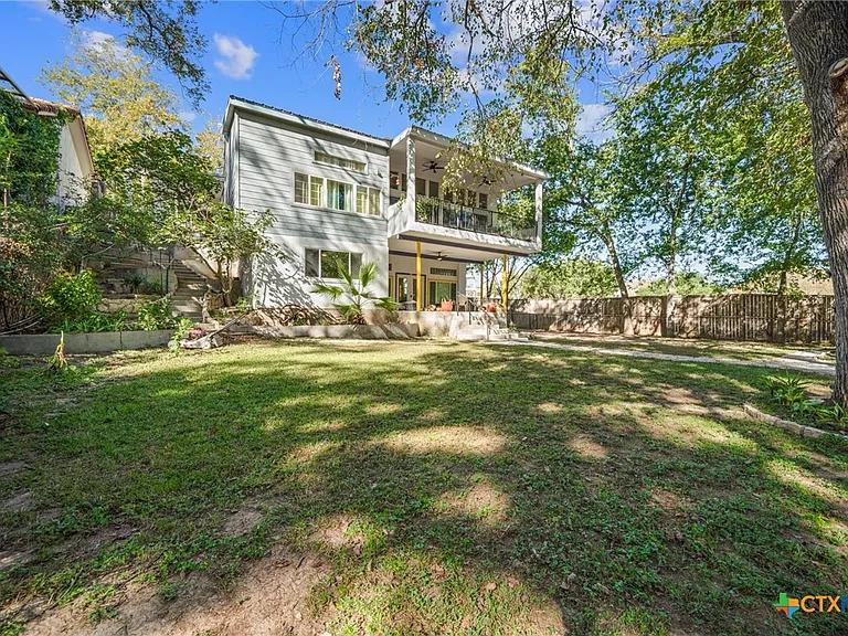 590 Cross River St — Photo 21