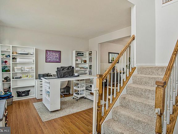 5th image of 3238 Rector Lookout