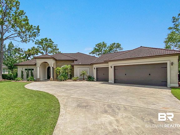 2nd image of 301 Royal Dr