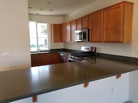 4th image of 24 Wharfdale Pl