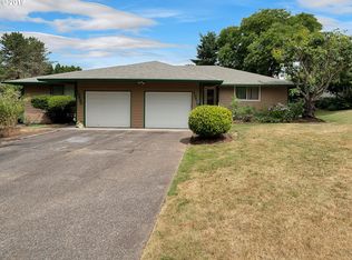 10670 SW Garden Park Pl, Tigard, OR 97223