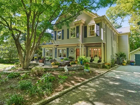 52 DIVISION AVENUE, Summit City, NJ 07901