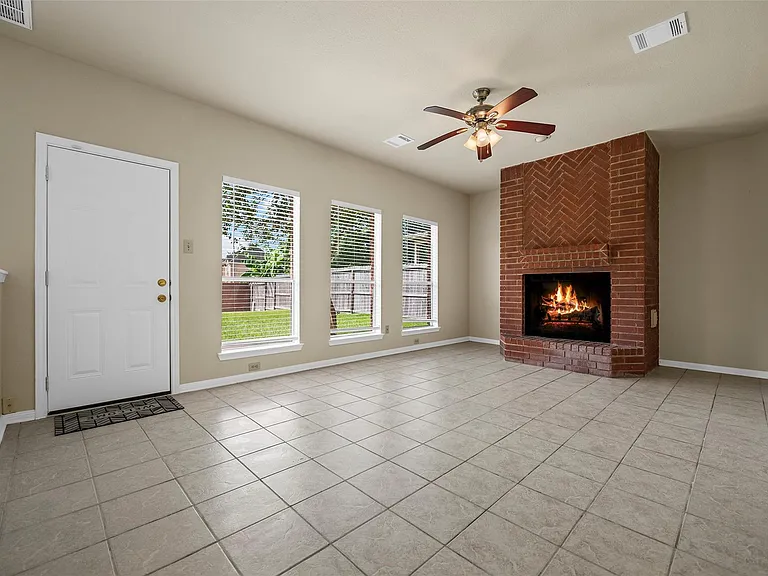 4922 Moss Run Dr — Photo 15
