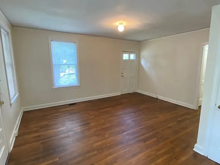 174 Marion St — Photo 2