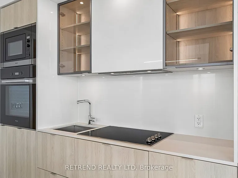 11 Yorkville Ave #5709 — Photo 27