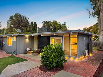 2443 Thaddeus Dr, Mountain View, CA, 94043