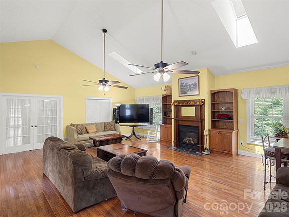 5th image of 4901 Brevard Rd