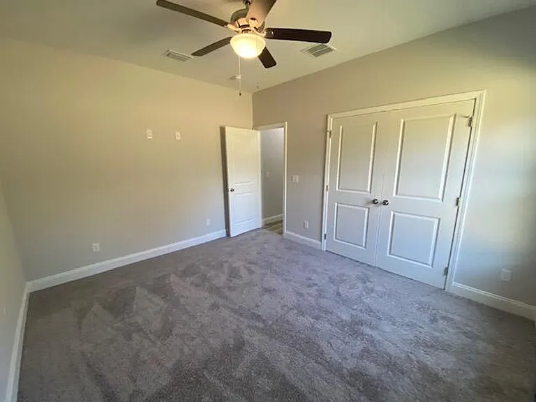 422 Little John Rd — Photo 32