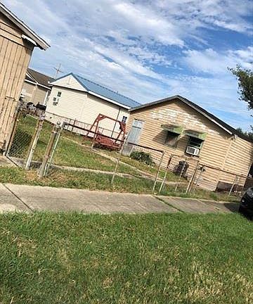 2nd image of 1082 Avenue A