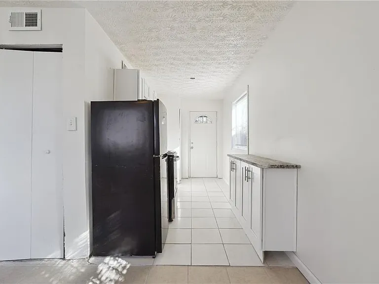 324 Brooks Ave #B — Photo 7