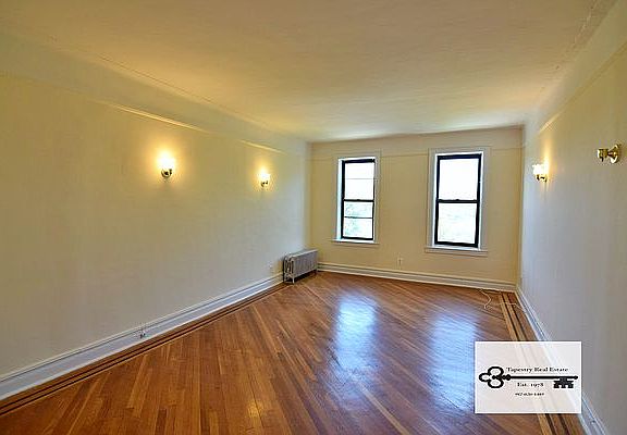 2nd image of 7811 Kew Forest Ln #4C