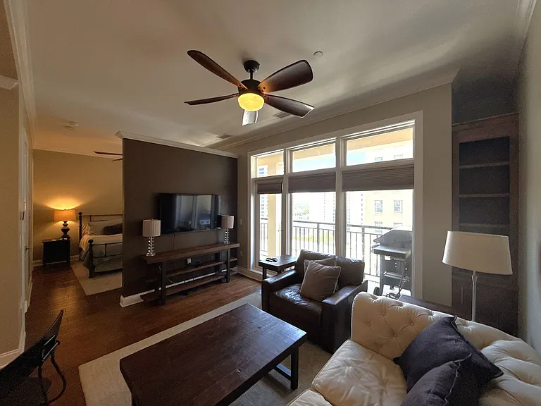 230 Tryon St #1002 — Photo 7
