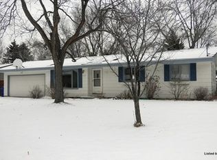 2345 Pleasant View Dr, New Brighton, MN 55112