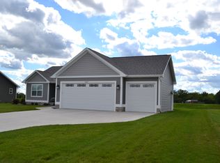 3607 Lamplighter Dr, Saginaw, MI 48603