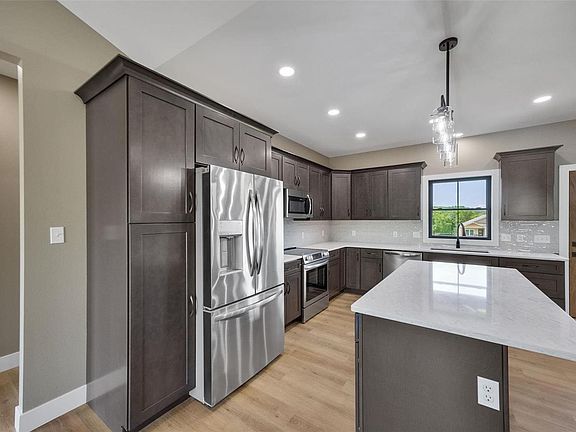 3rd image of 10211 Riehl Farm Dr