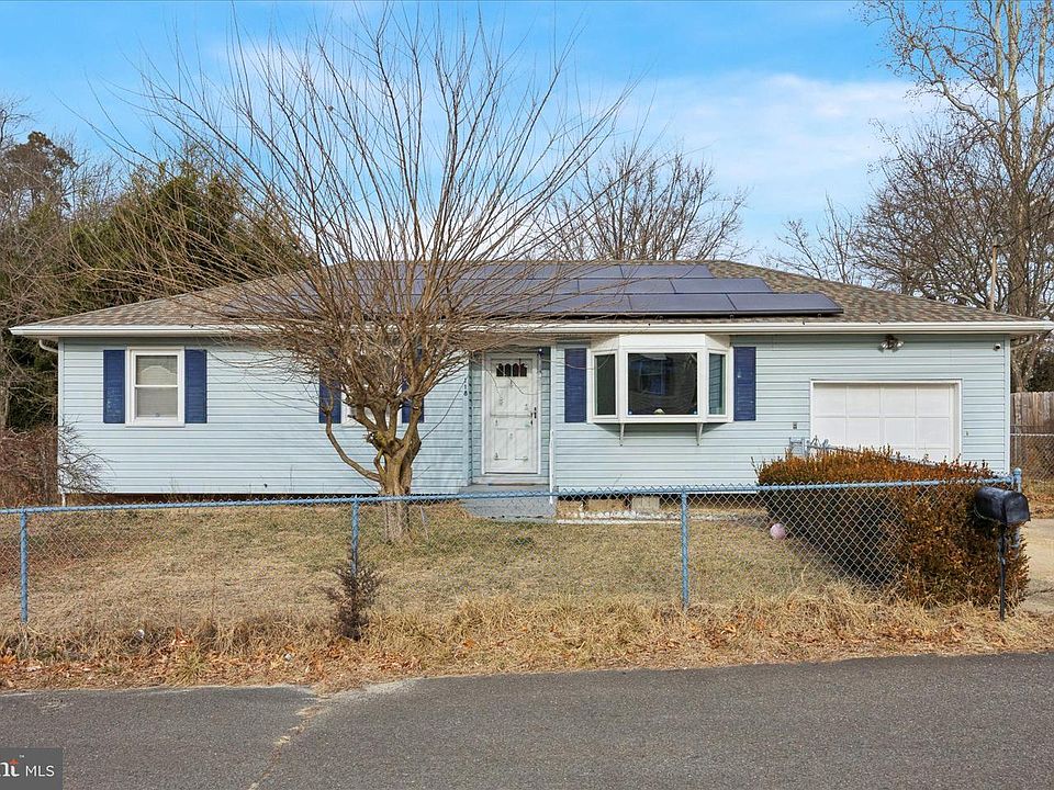 1st image of 118 Almond Ave