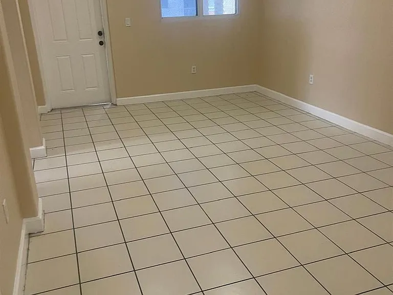 2903 SE 17th Ave #211 — Photo 8