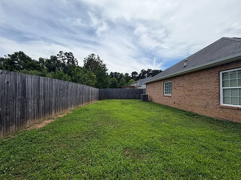 10 Southfork Dr SW — Photo 23