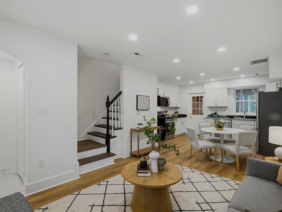 1st image of 109 Clifford Ave