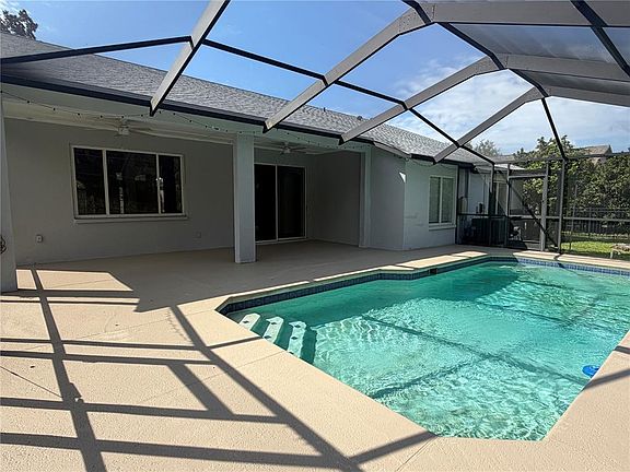 3rd image of 14832 Heronglen Dr