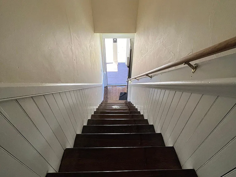 235 Everett St #235 — Photo 25
