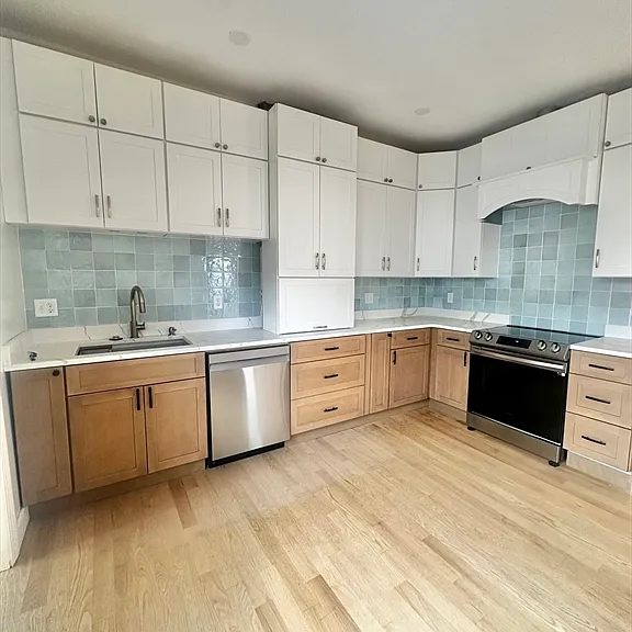 12 Story St #2 — Photo 1