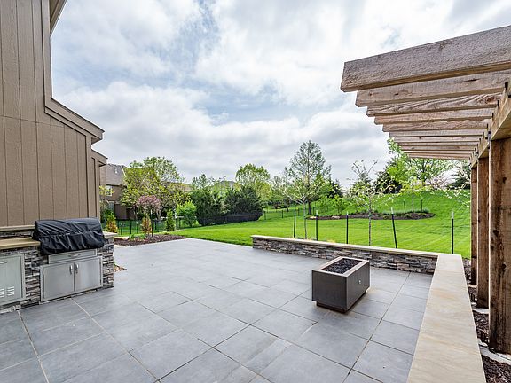 Built-in Grill and Cooler