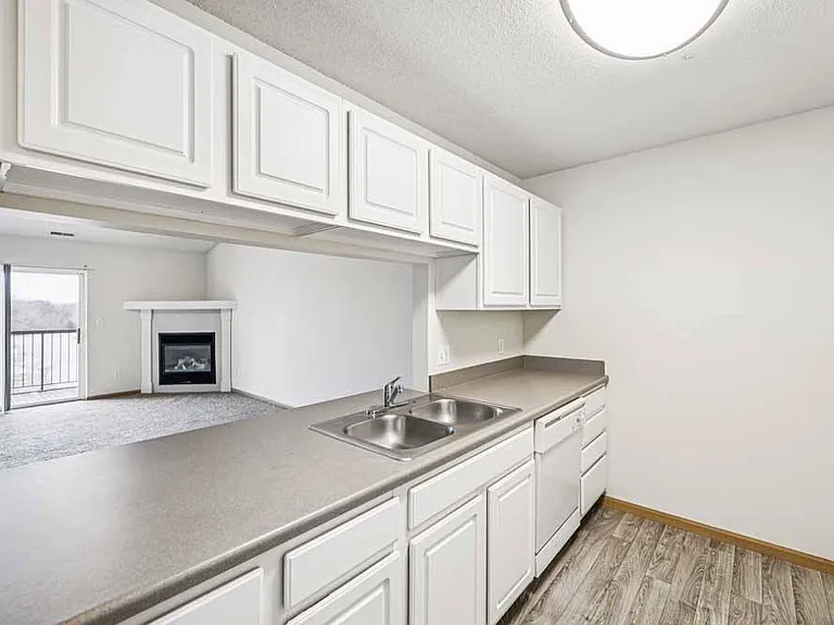 Northbrook Apartments — Photo 79