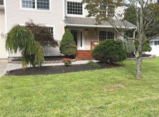 205 Horseblock Rd, Farmingville, NY 11738