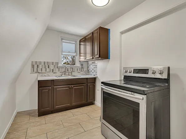 110 N 17th St #301, East Orange, NJ 07017