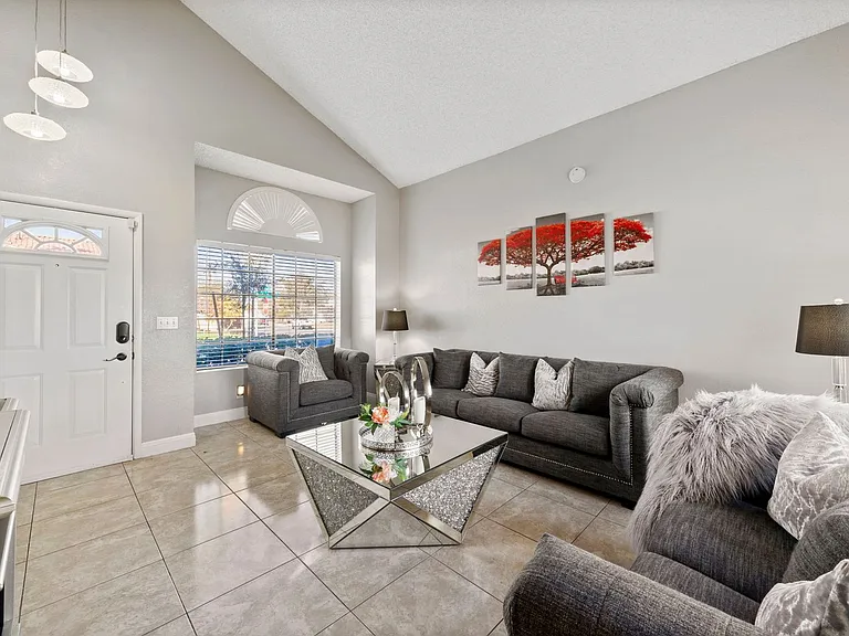 449 Rutherford Cir — Photo 10